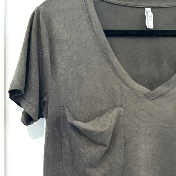 Z Supply suede v-neck pocket tee - Picture 2 of 5